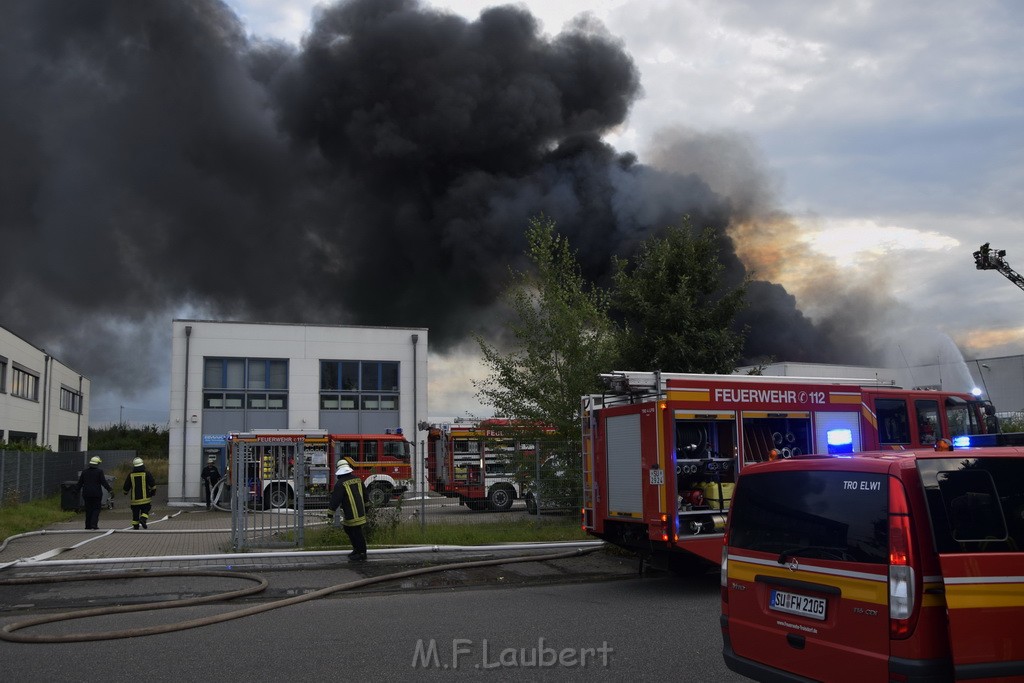 Grossbrand Halle Troisdorf Kriegsdorf Junkersring P032.JPG - Miklos Laubert